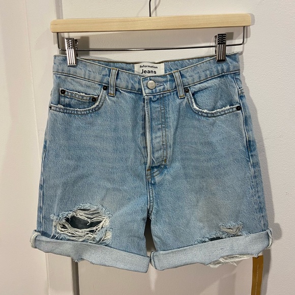 NWT Reformation Max Shorts in Light Denim - Picture 6 of 13